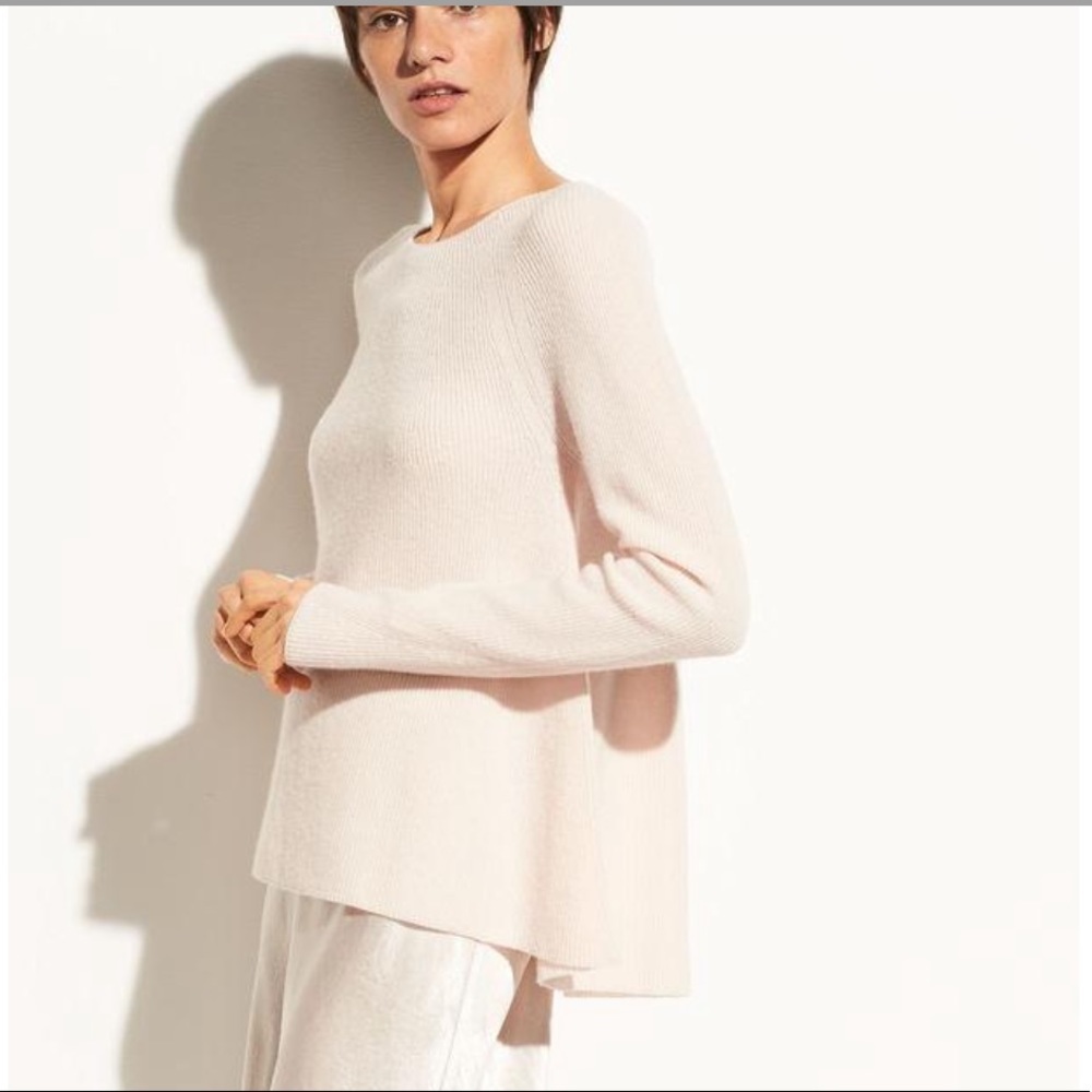 Vince Directional Rib Cashmere Sweater In Rosewater